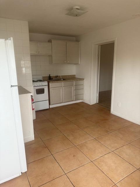 1001 S E St #2