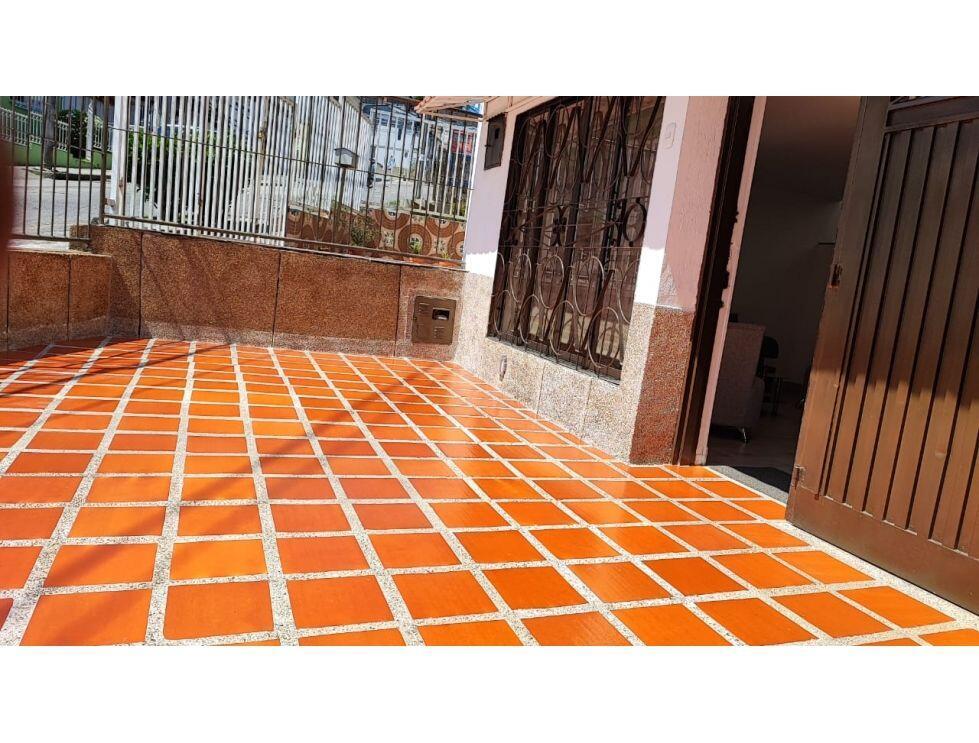 8-77 Carrera 8va Barrio Chipre #8-77