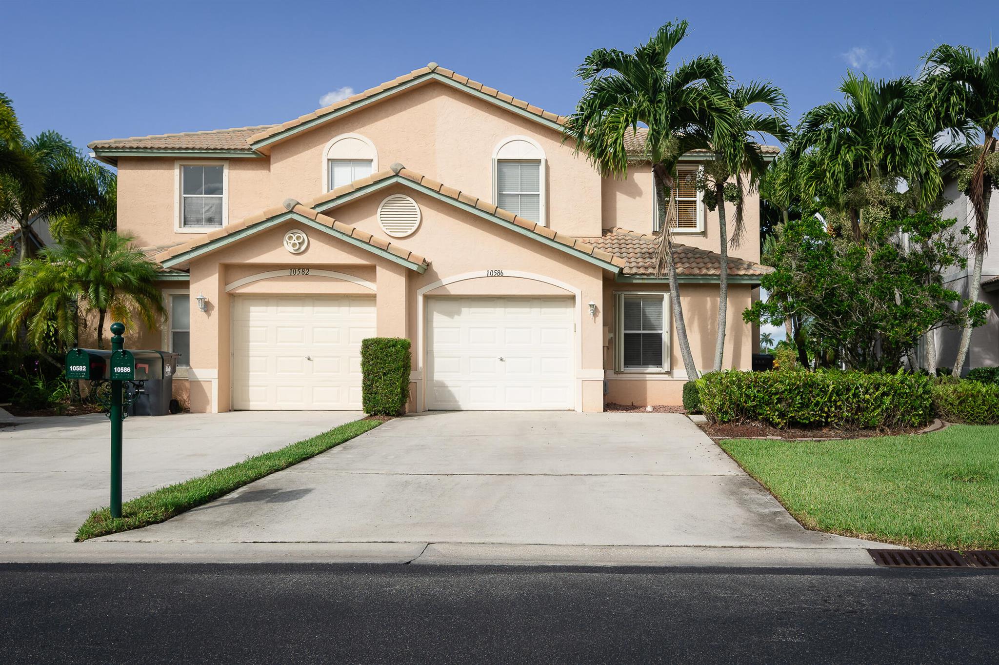 10586 Pelican Dr