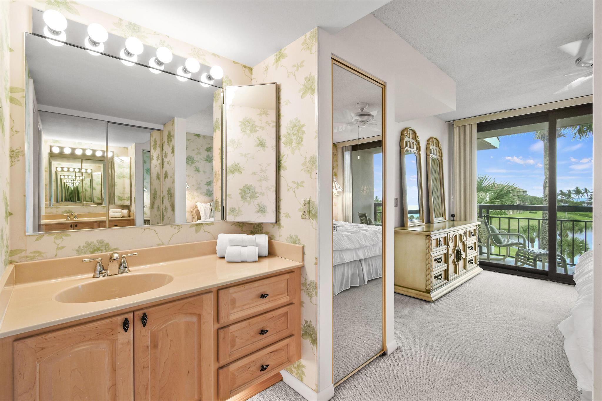 501 S Seas Dr #404 Jupiter, FL 33477