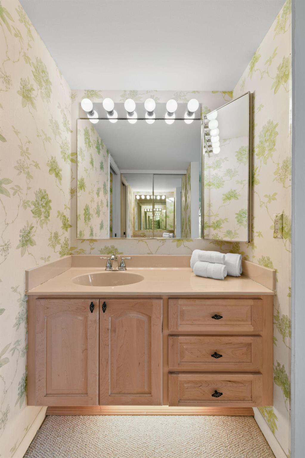 501 S Seas Dr #404 Jupiter, FL 33477