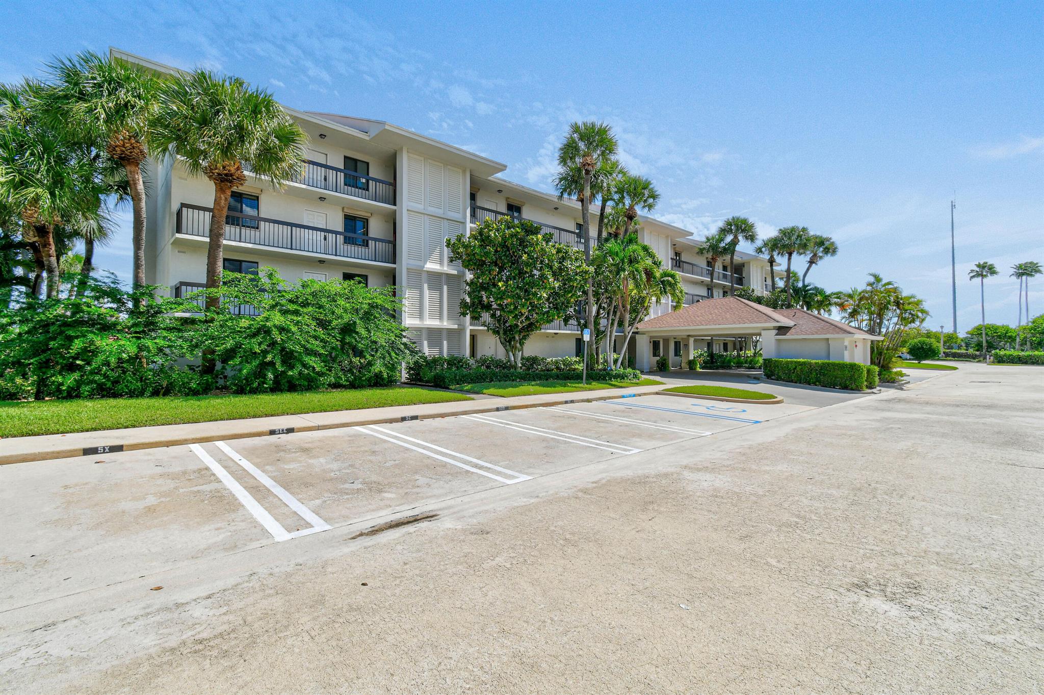501 S Seas Dr #404 Jupiter, FL 33477