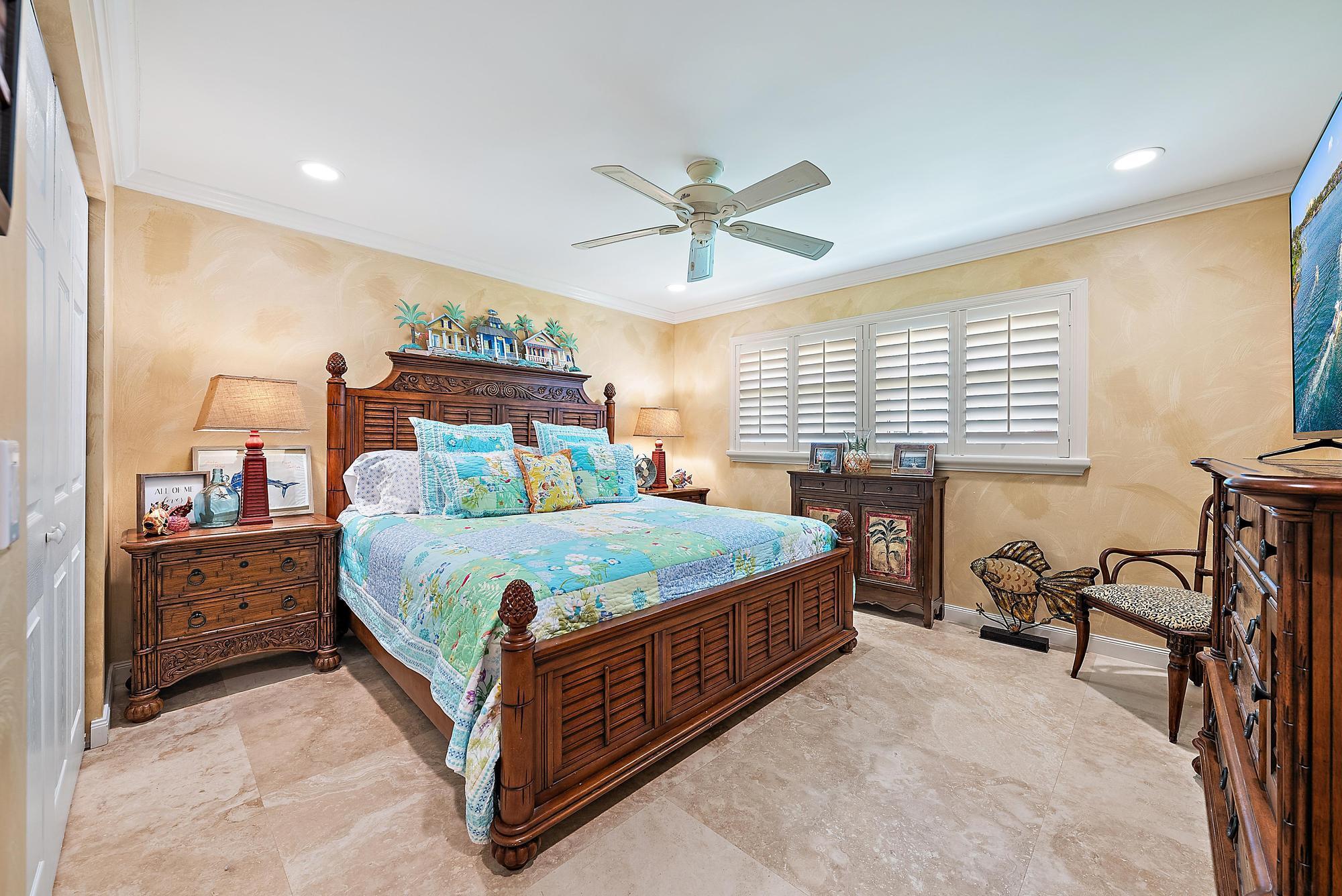 14077 Paradise Pt Rd Palm Beach Gardens, FL 33410 14077 Paradise Pt Rd Palm Beach Gardens, FL 33410