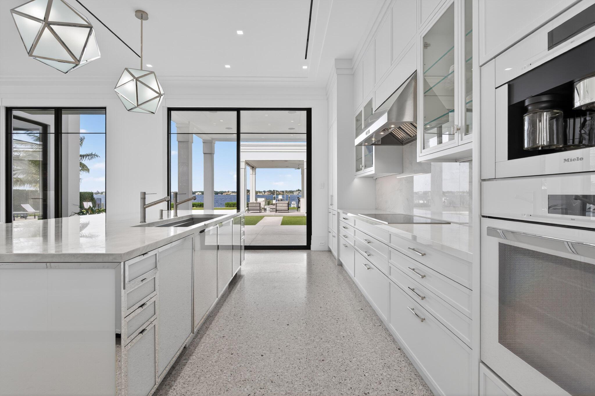 18200 Gardiner Ln Jupiter, FL 33458