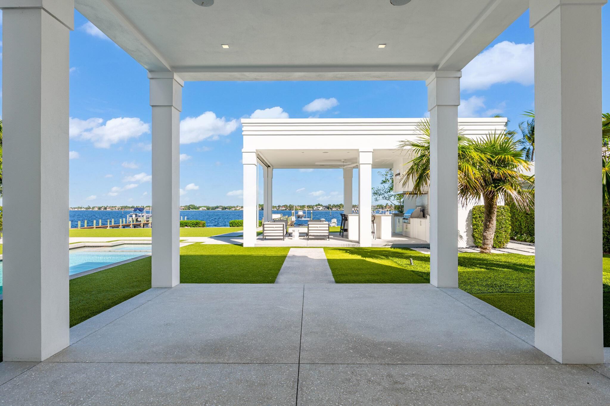 18200 Gardiner Ln Jupiter, FL 33458