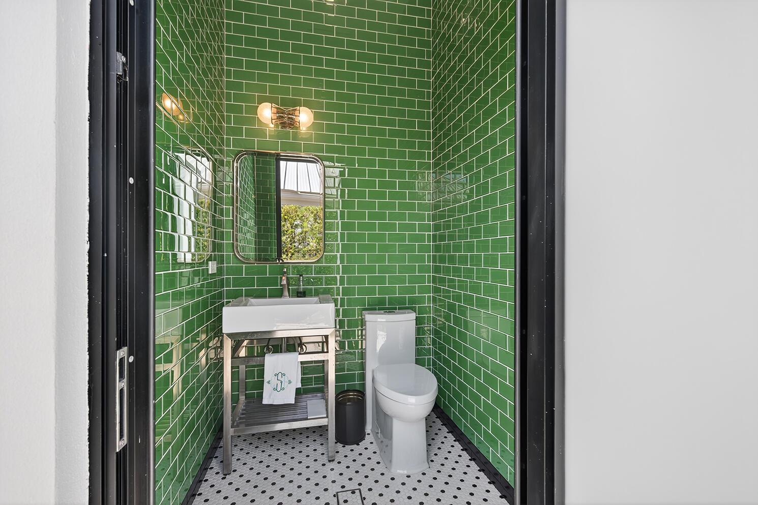 18200 Gardiner Ln Jupiter, FL 33458