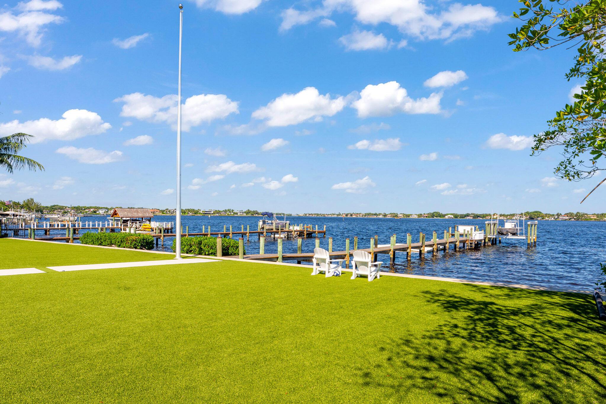 18200 Gardiner Ln Jupiter, FL 33458