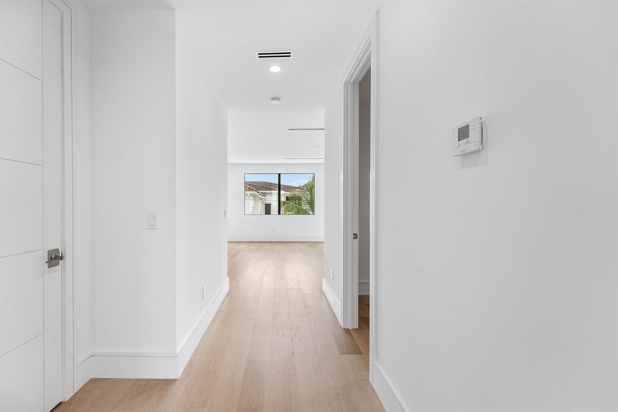 498 NE 6th St Boca Raton, FL 33432