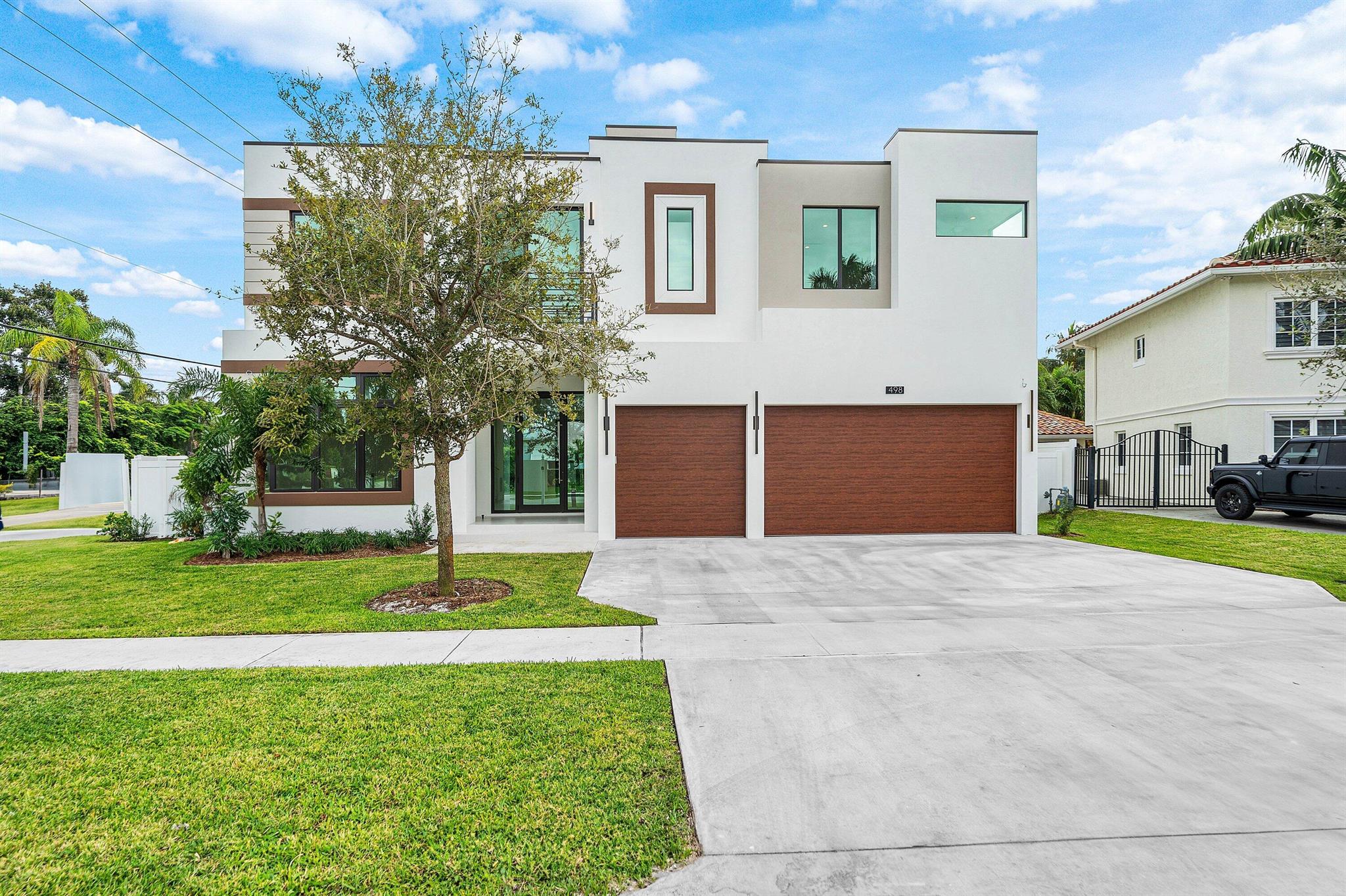 498 NE 6th St Boca Raton, FL 33432