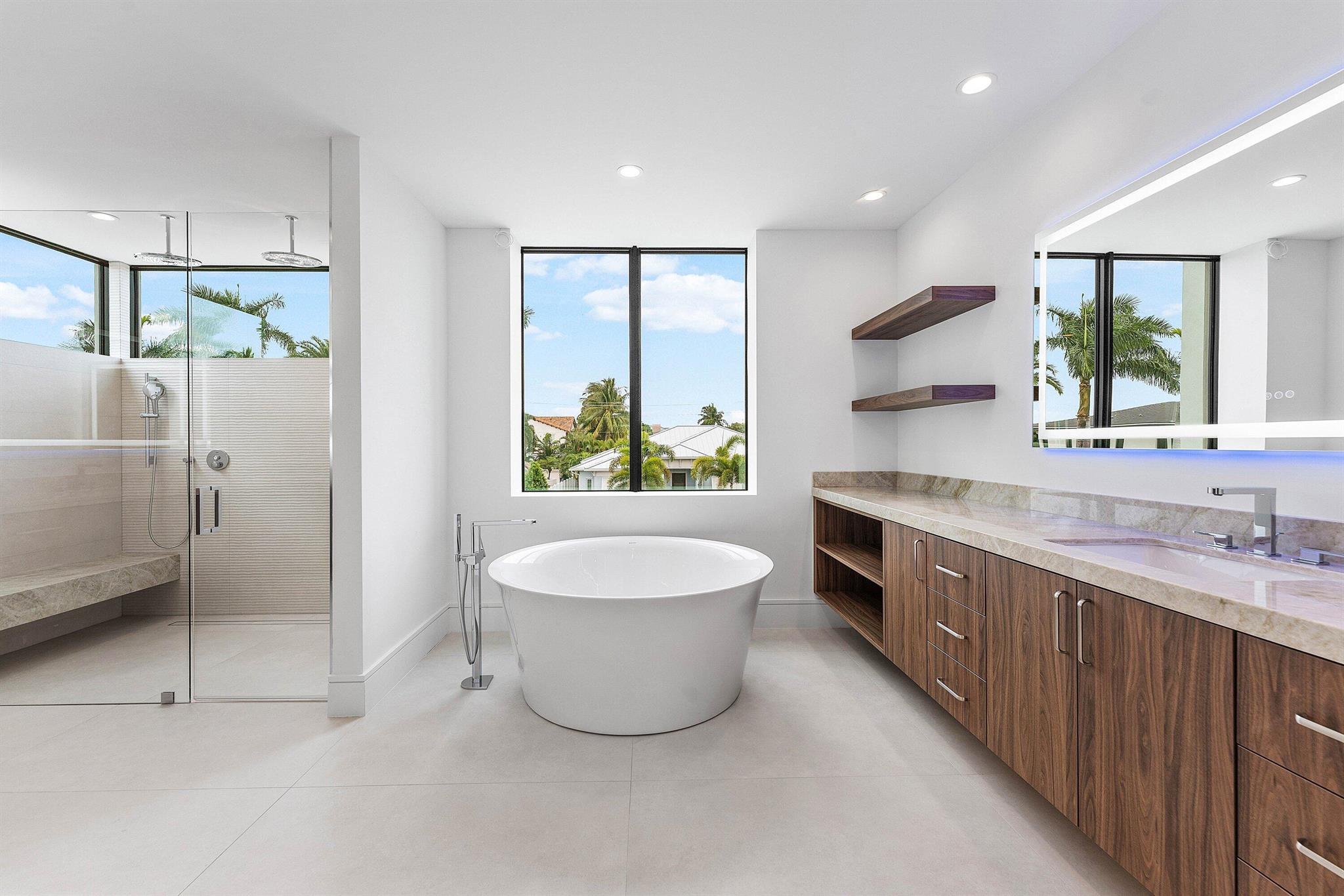 498 NE 6th St Boca Raton, FL 33432