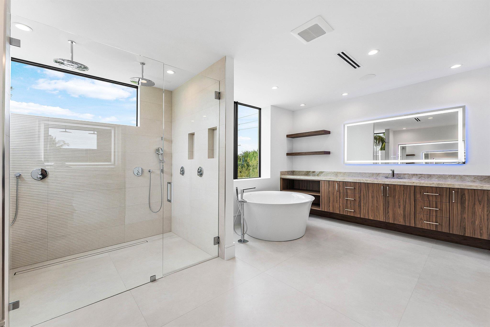 498 NE 6th St Boca Raton, FL 33432