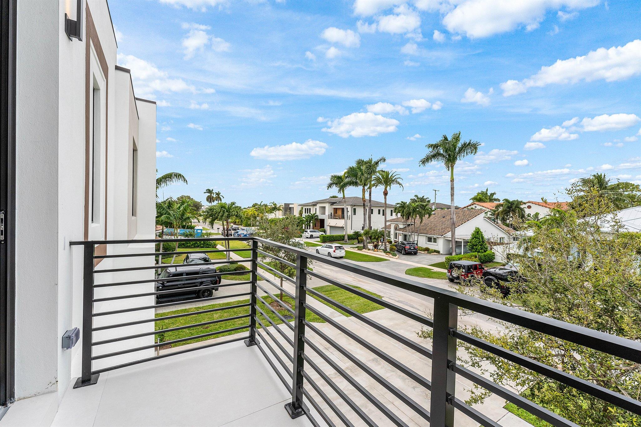 498 NE 6th St Boca Raton, FL 33432