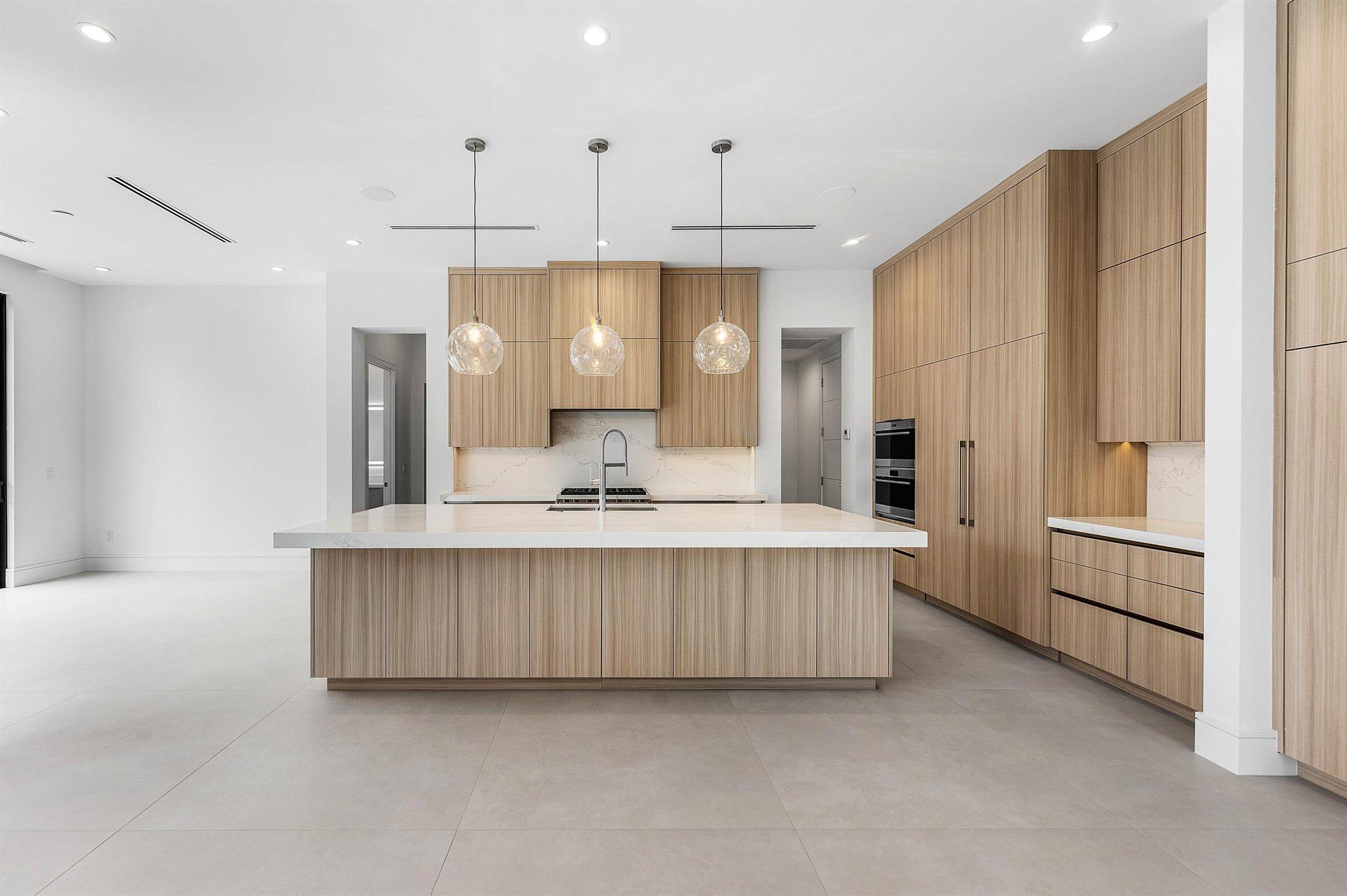 498 NE 6th St Boca Raton, FL 33432