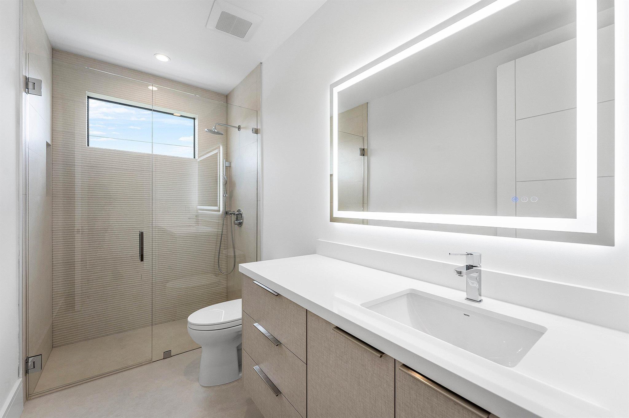 498 NE 6th St Boca Raton, FL 33432