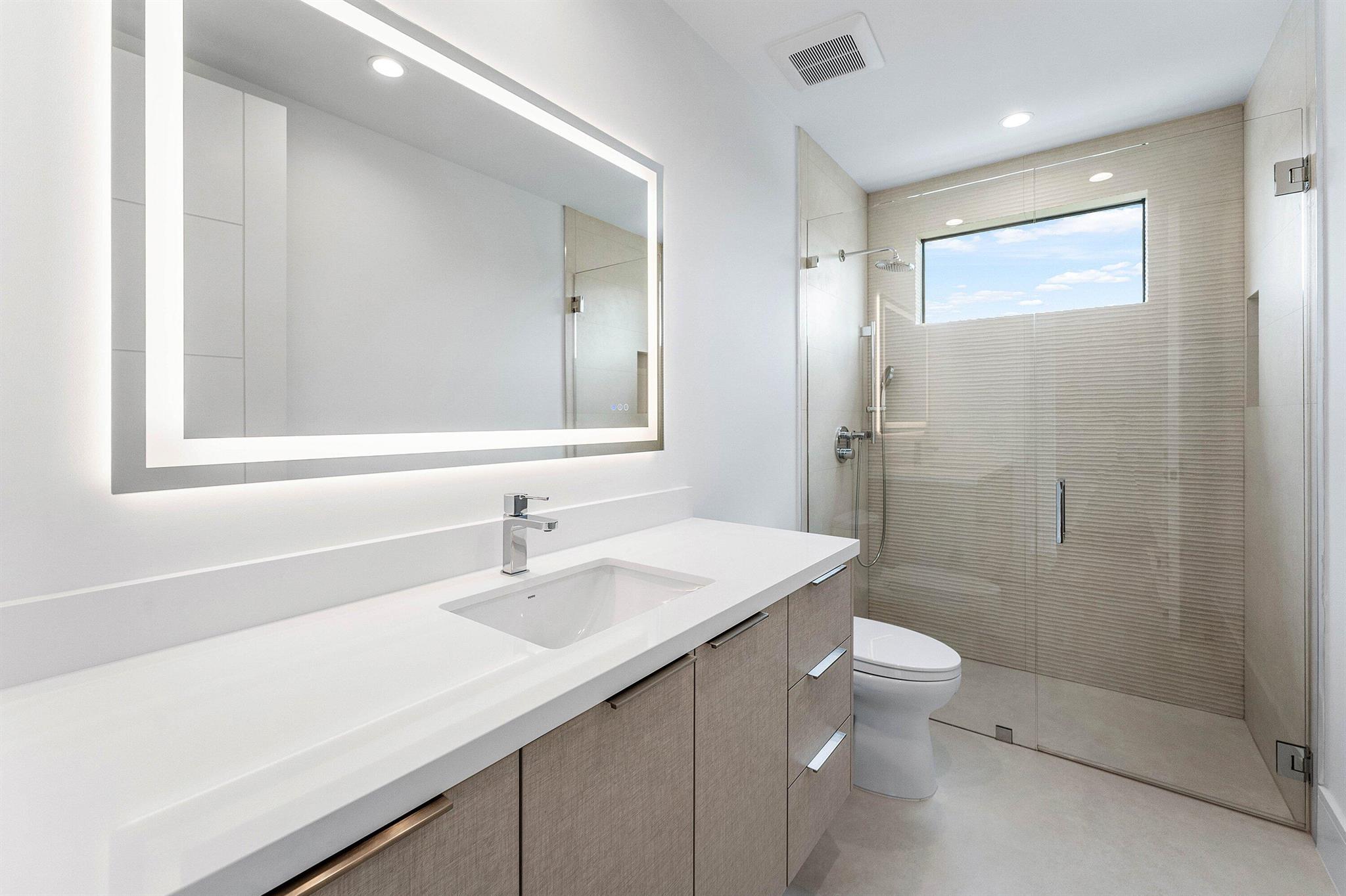 498 NE 6th St Boca Raton, FL 33432