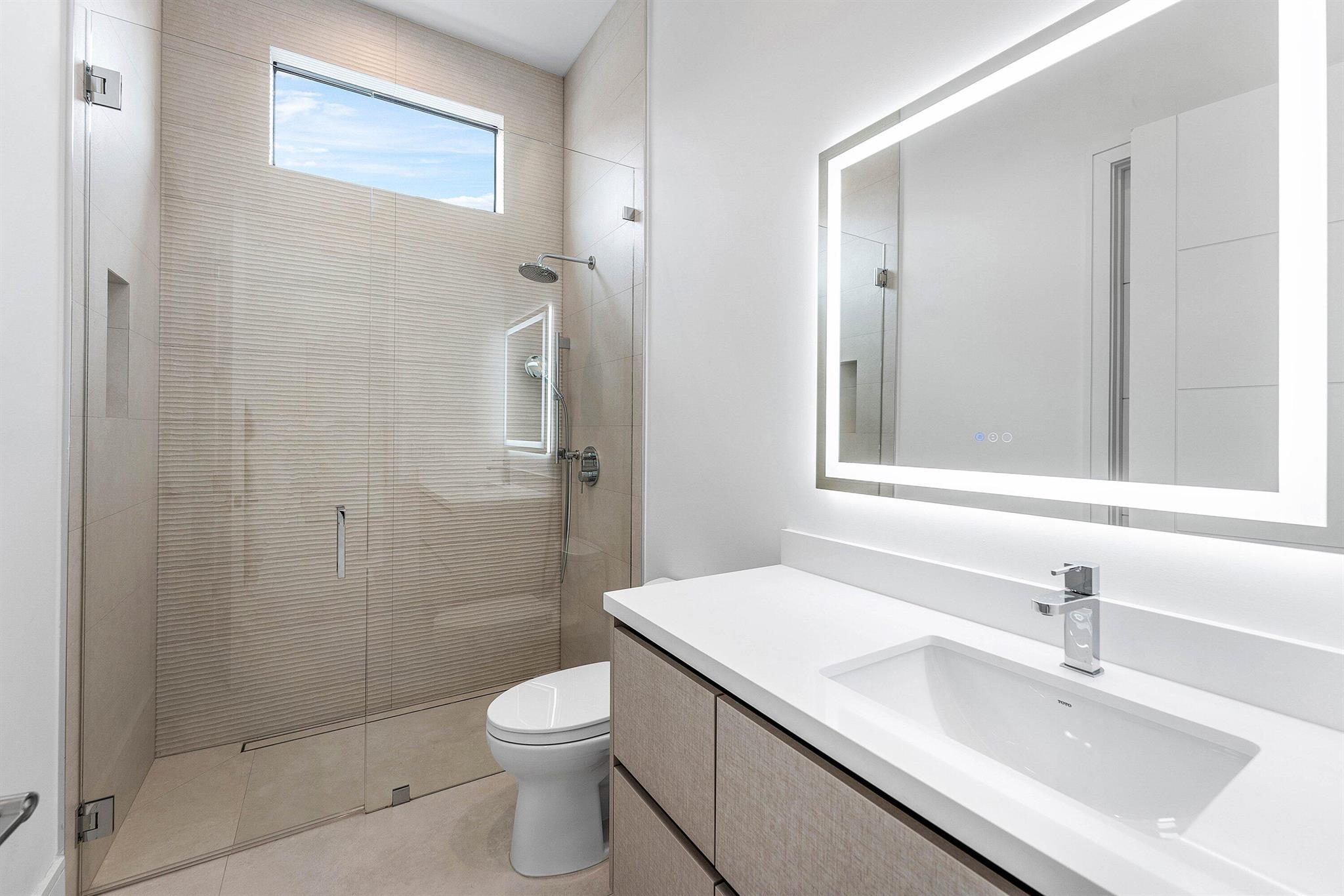 498 NE 6th St Boca Raton, FL 33432