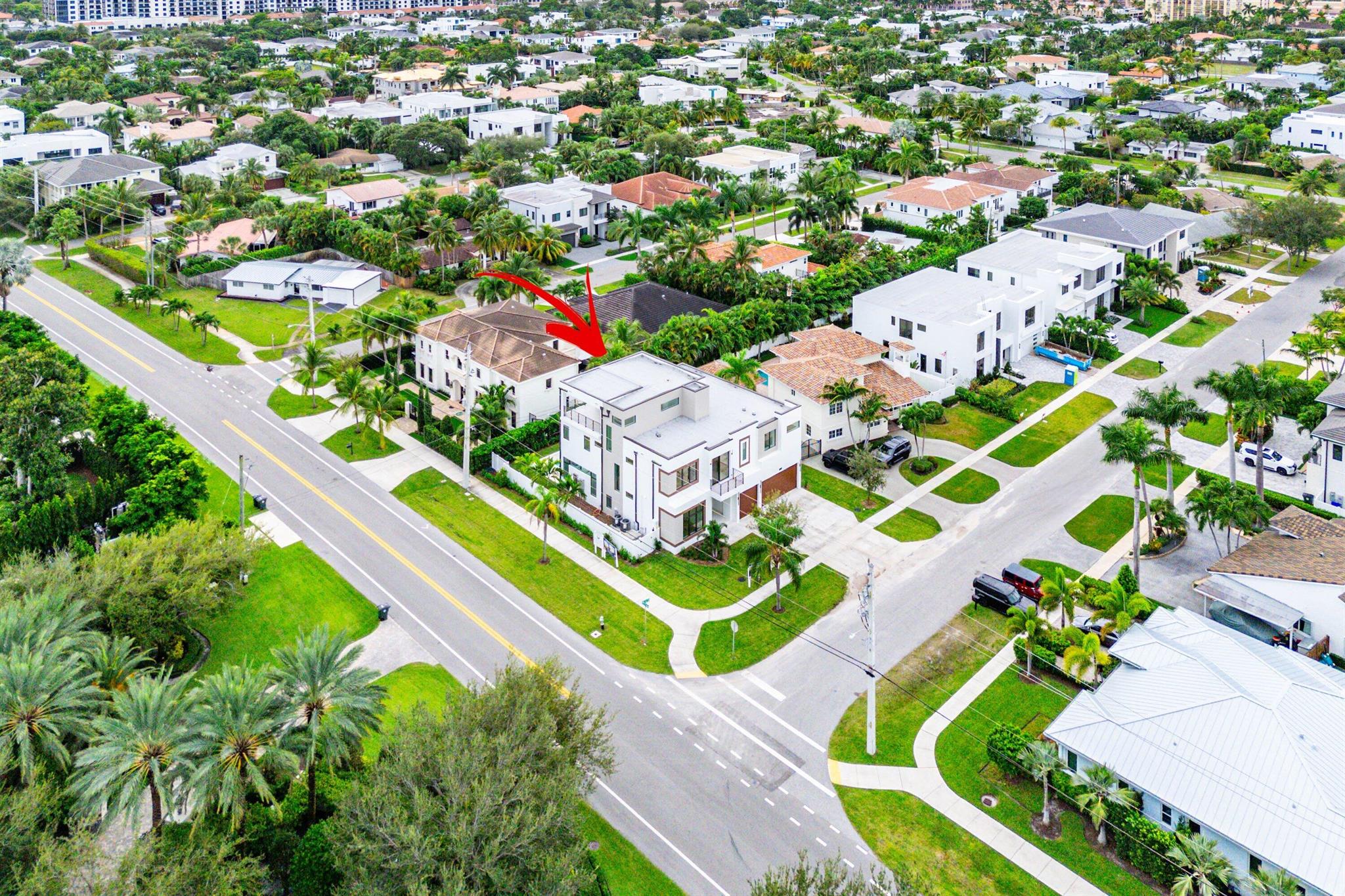 498 NE 6th St Boca Raton, FL 33432