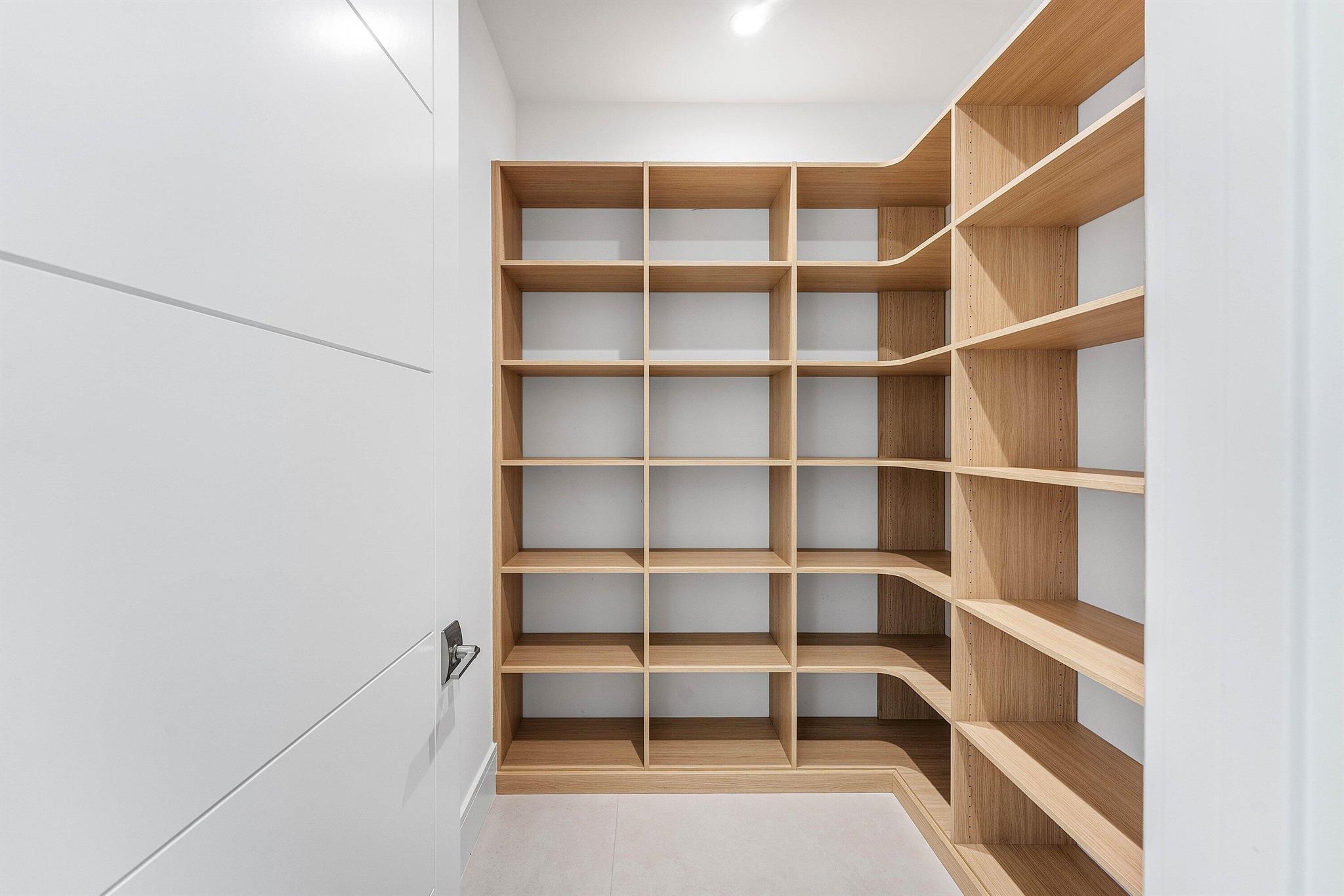 498 NE 6th St Boca Raton, FL 33432