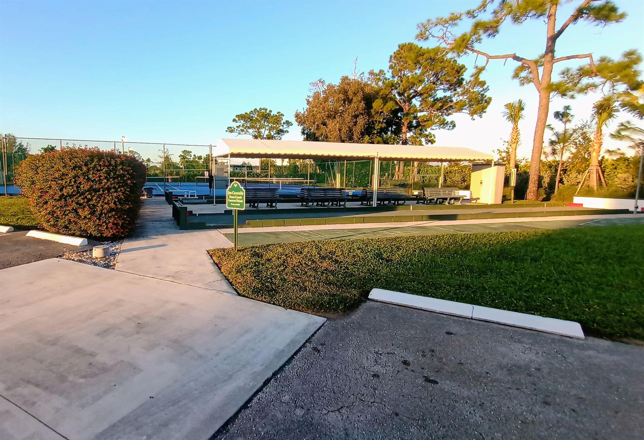 4735 E Lucerne Lks Blvd #413 Lake Worth, FL 33467