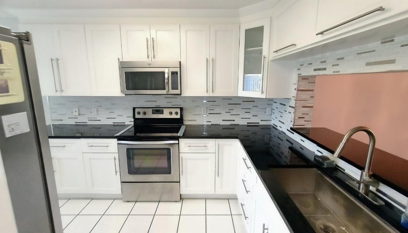 4735 E Lucerne Lks Blvd #413 Lake Worth, FL 33467