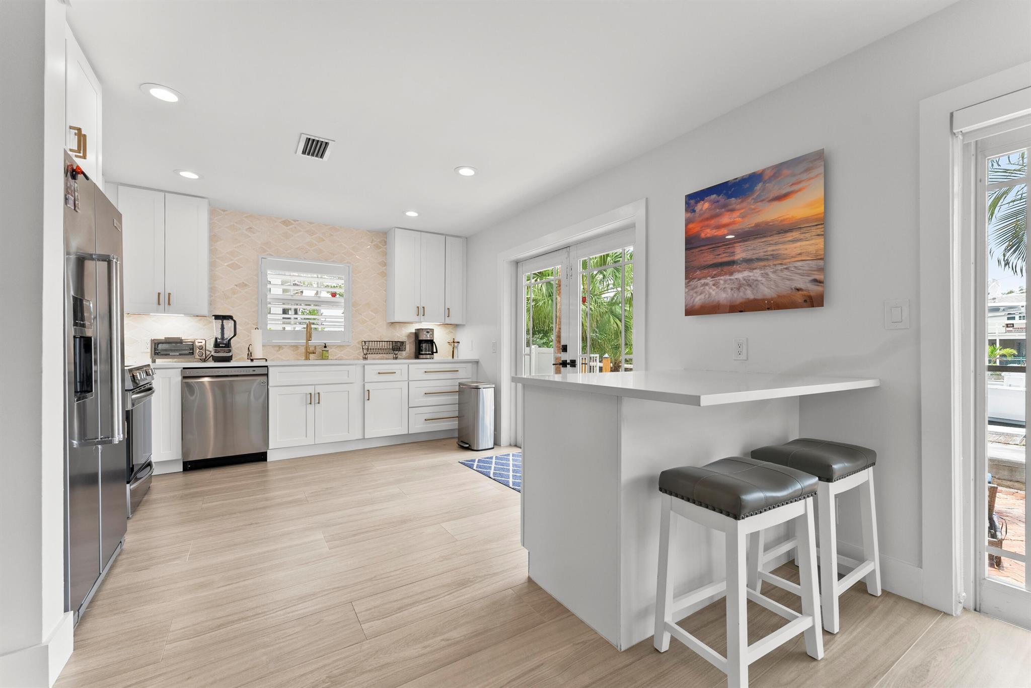 802 Andrews Ave Delray Beach, FL 33483