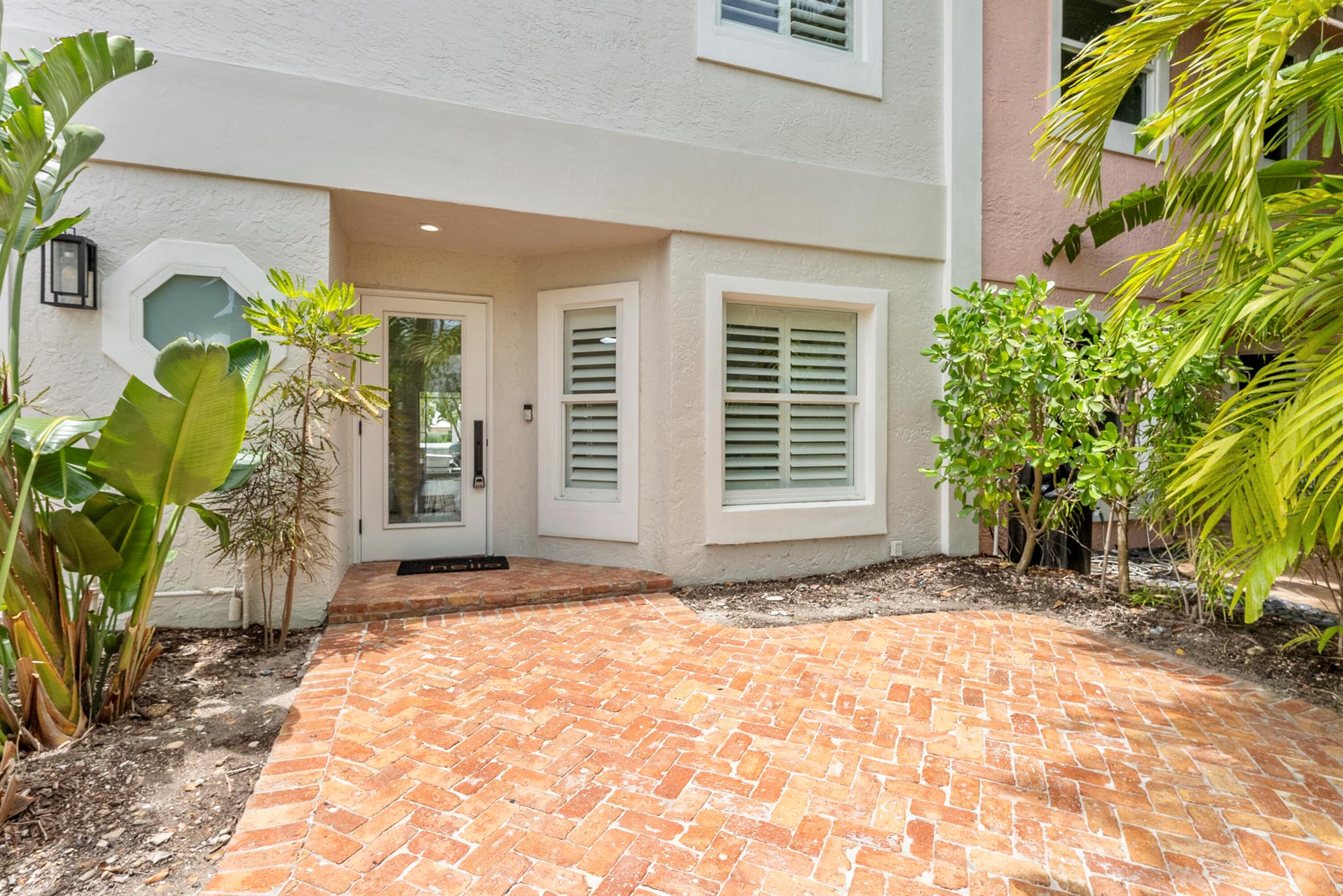 802 Andrews Ave Delray Beach, FL 33483
