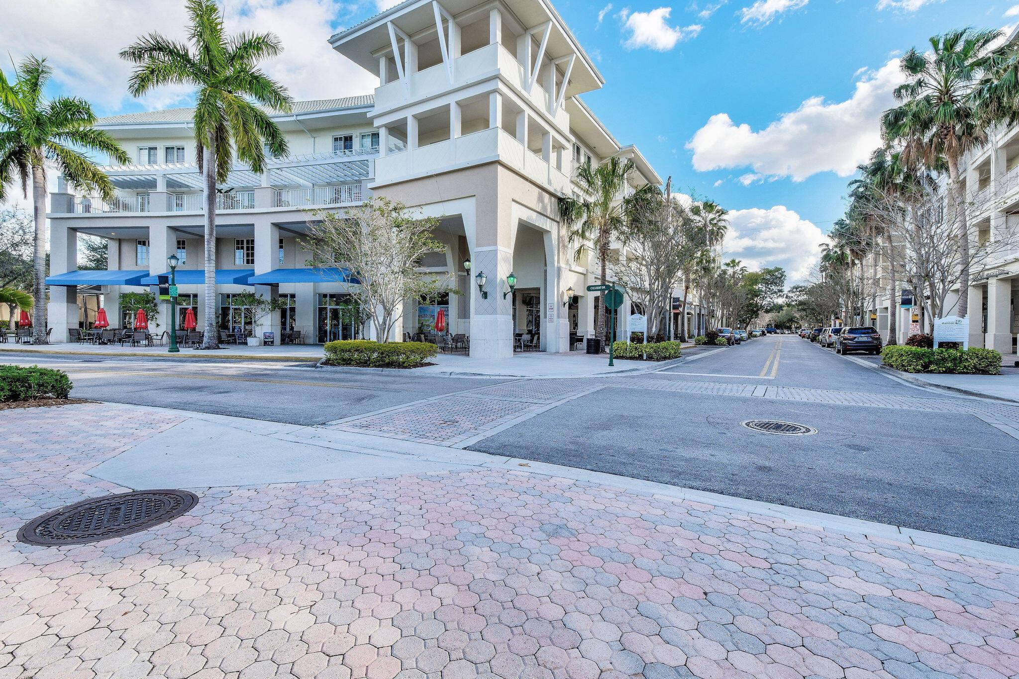 354 Jacaranda Dr Jupiter, FL 33458