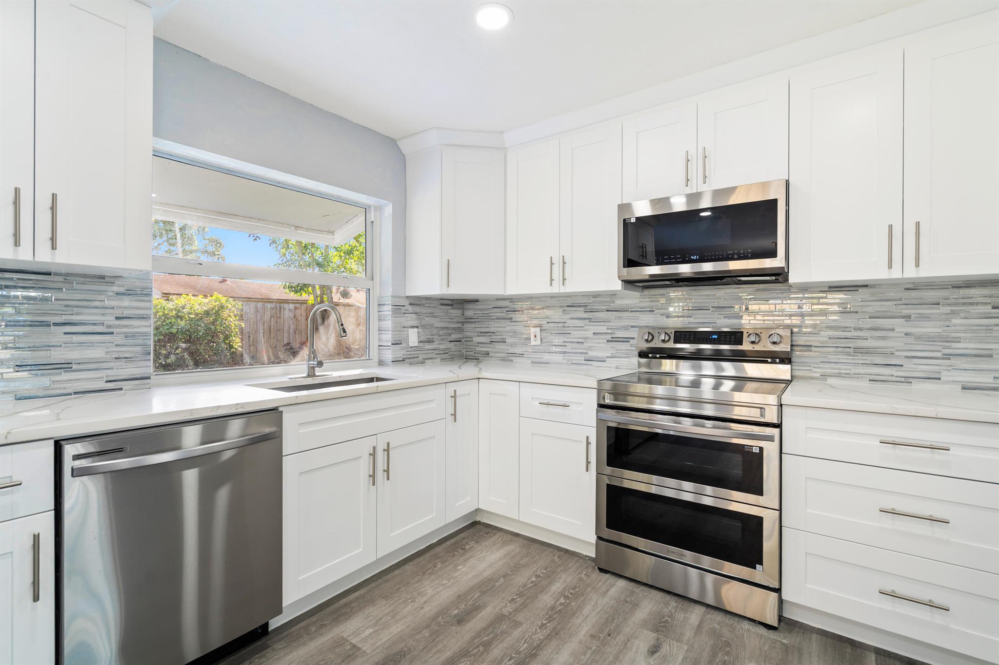 6210 SW 6th St Margate, FL 33068