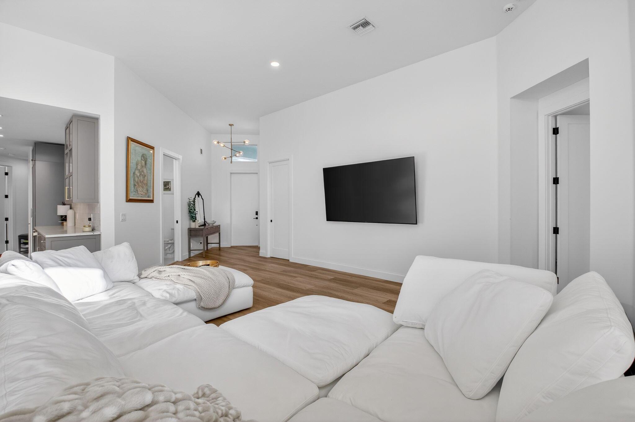 17108 Newport Clb Dr Boca Raton, FL 33496