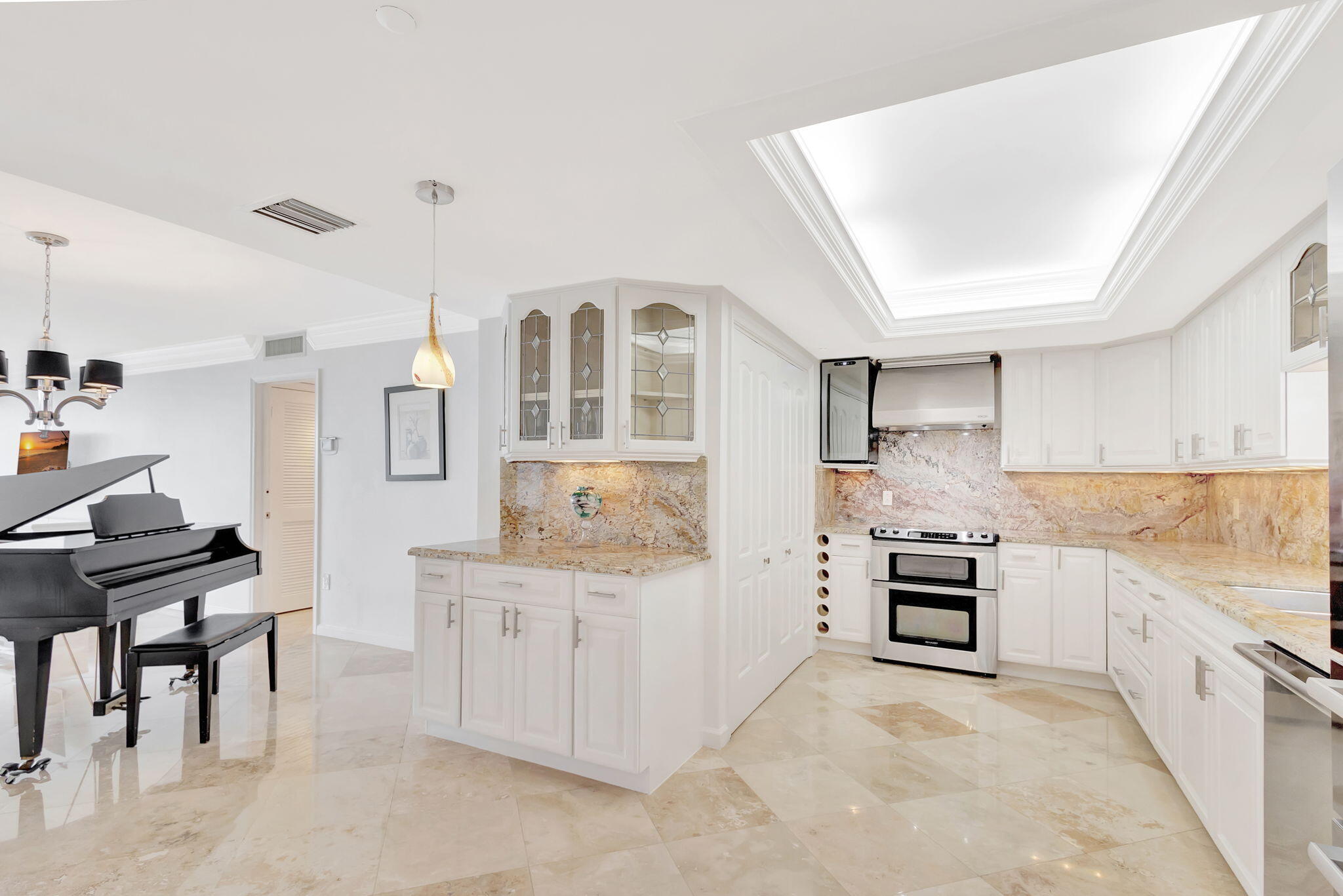 400 Beach #103 Tequesta, FL 33469