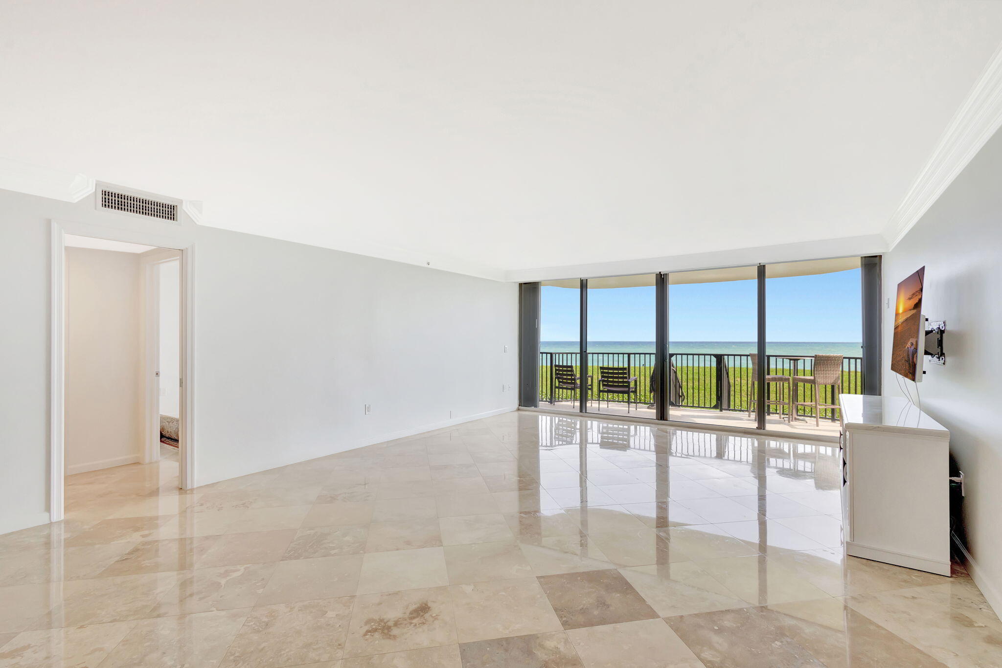 400 Beach #103 Tequesta, FL 33469