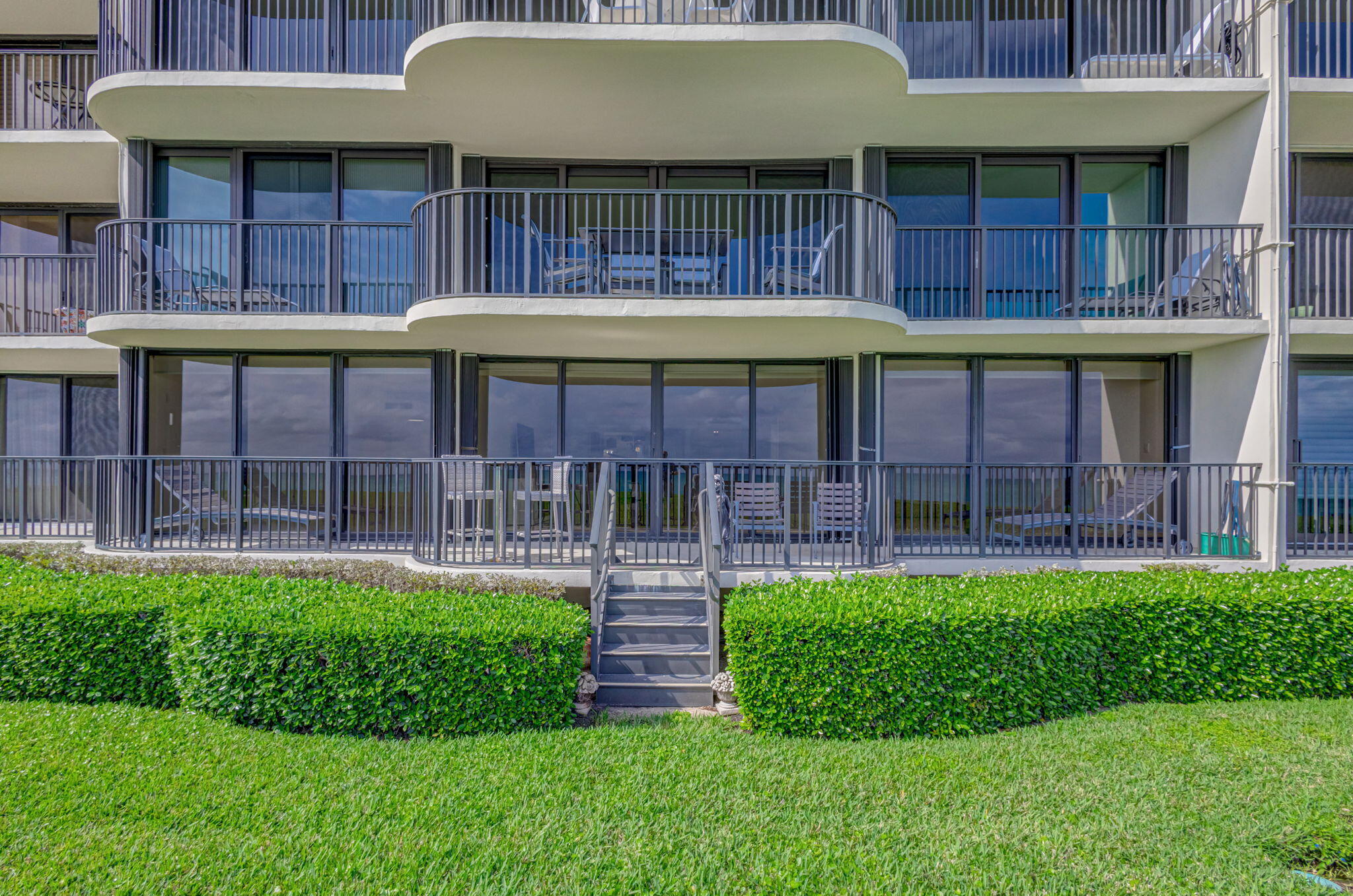 400 Beach #103 Tequesta, FL 33469