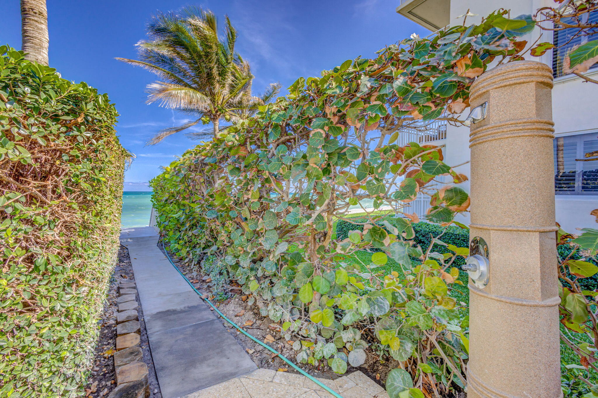 400 Beach #103 Tequesta, FL 33469