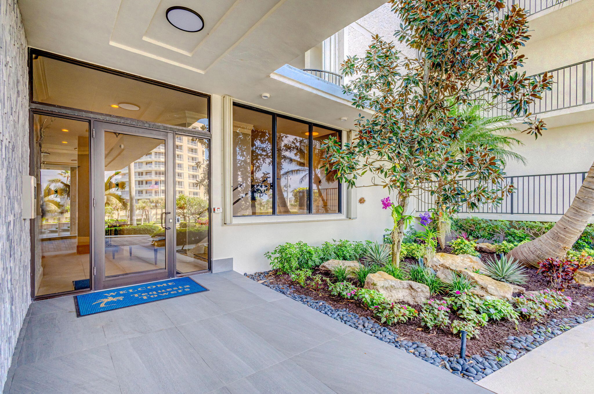 400 Beach #103 Tequesta, FL 33469