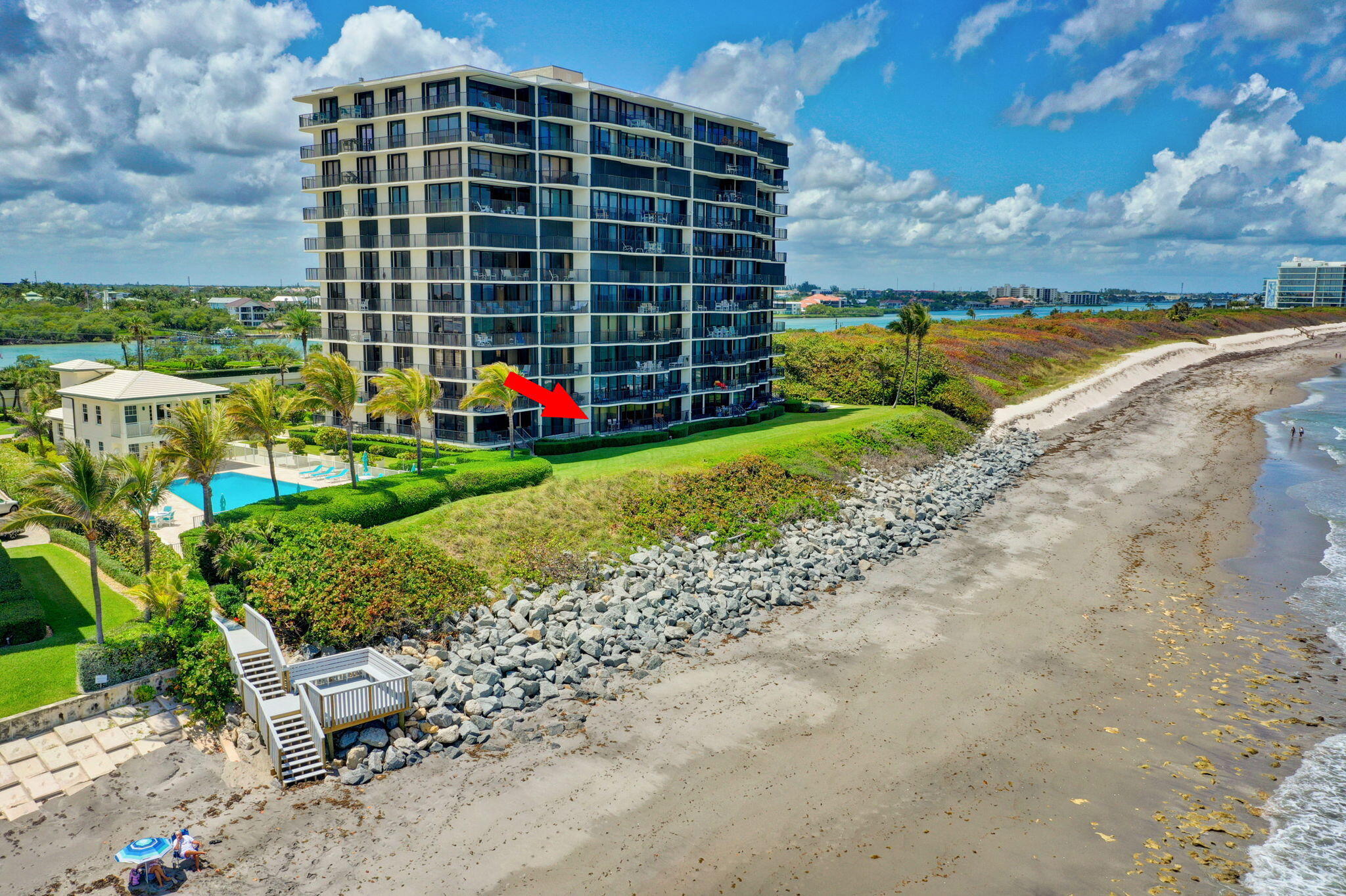 400 Beach #103 Tequesta, FL 33469