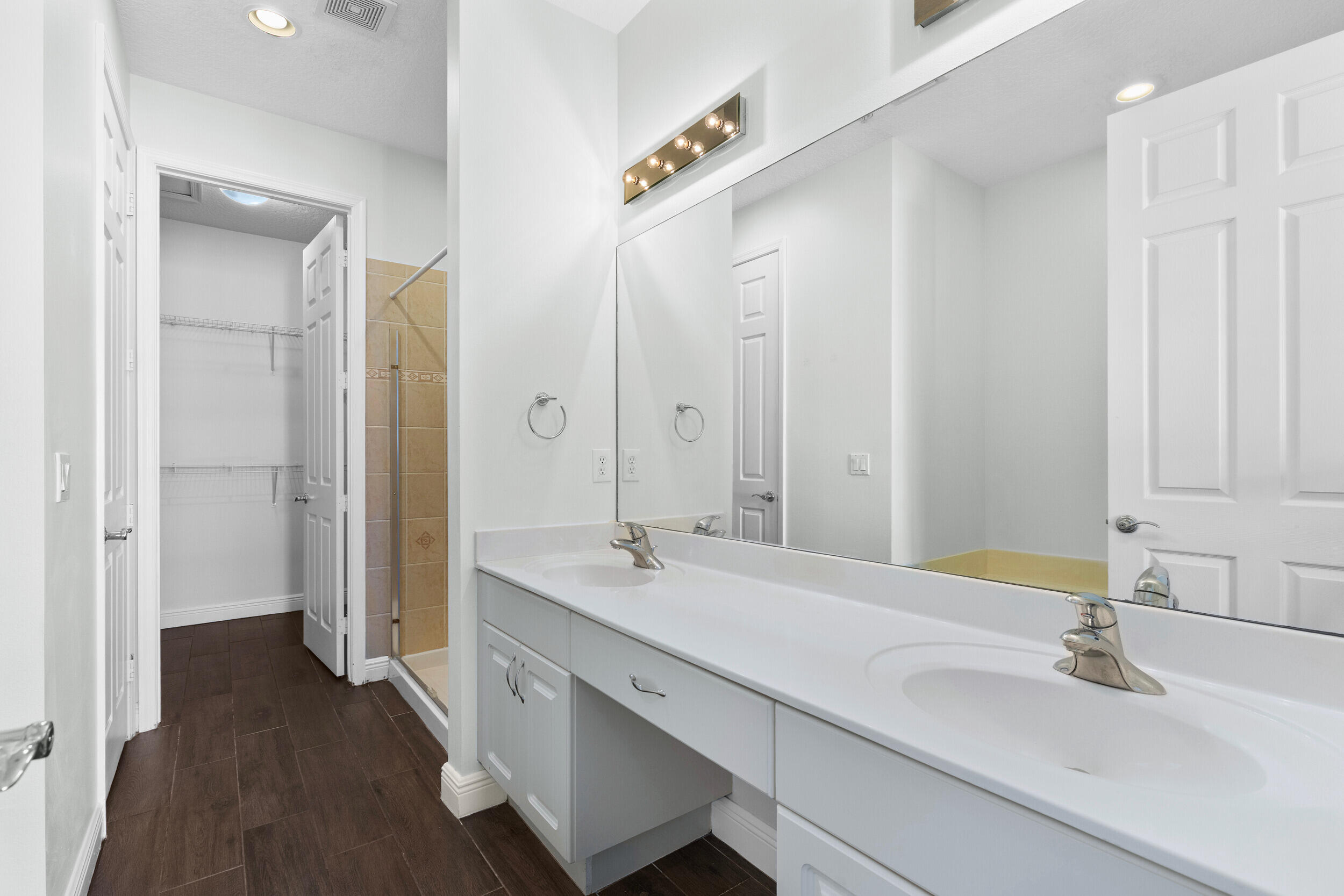 104 Osceola Jupiter, FL 33458