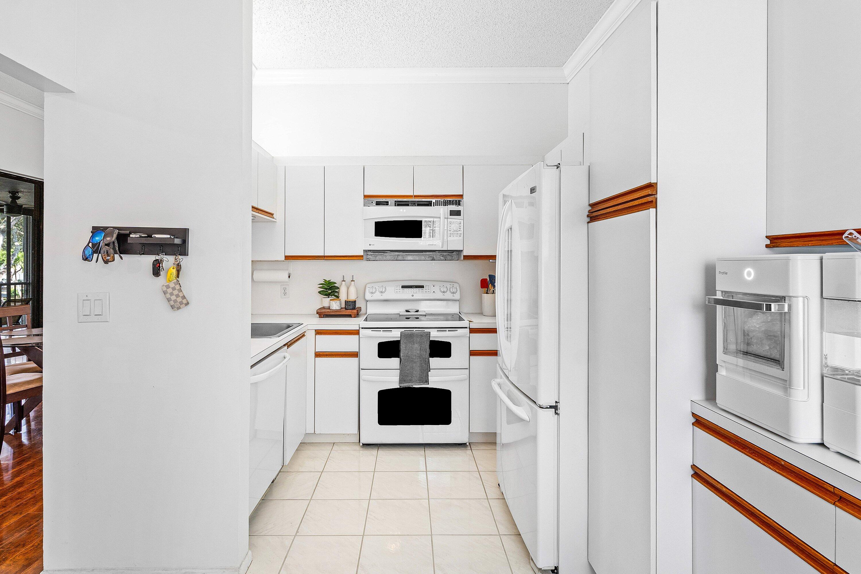 5406 Venetia #F Boynton Beach, FL 33437