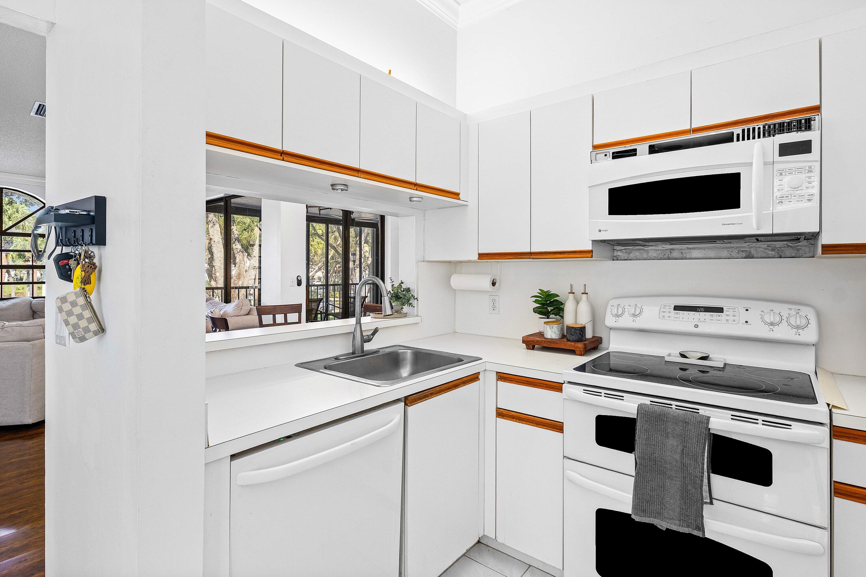 5406 Venetia #F Boynton Beach, FL 33437