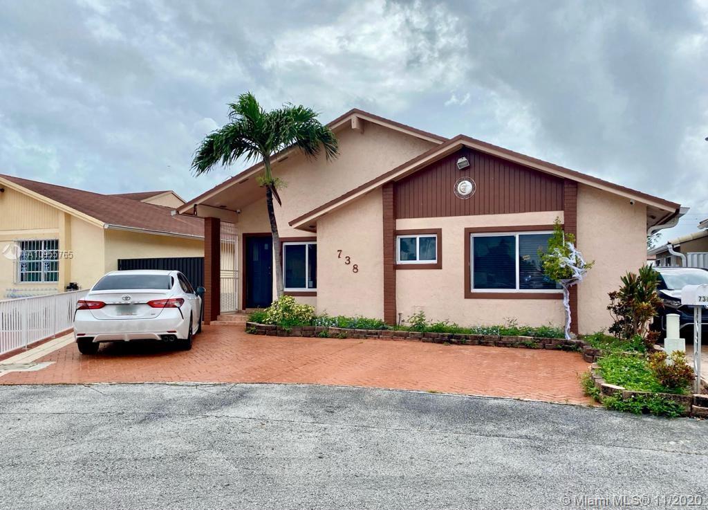 738 SW 97th Ct Cir