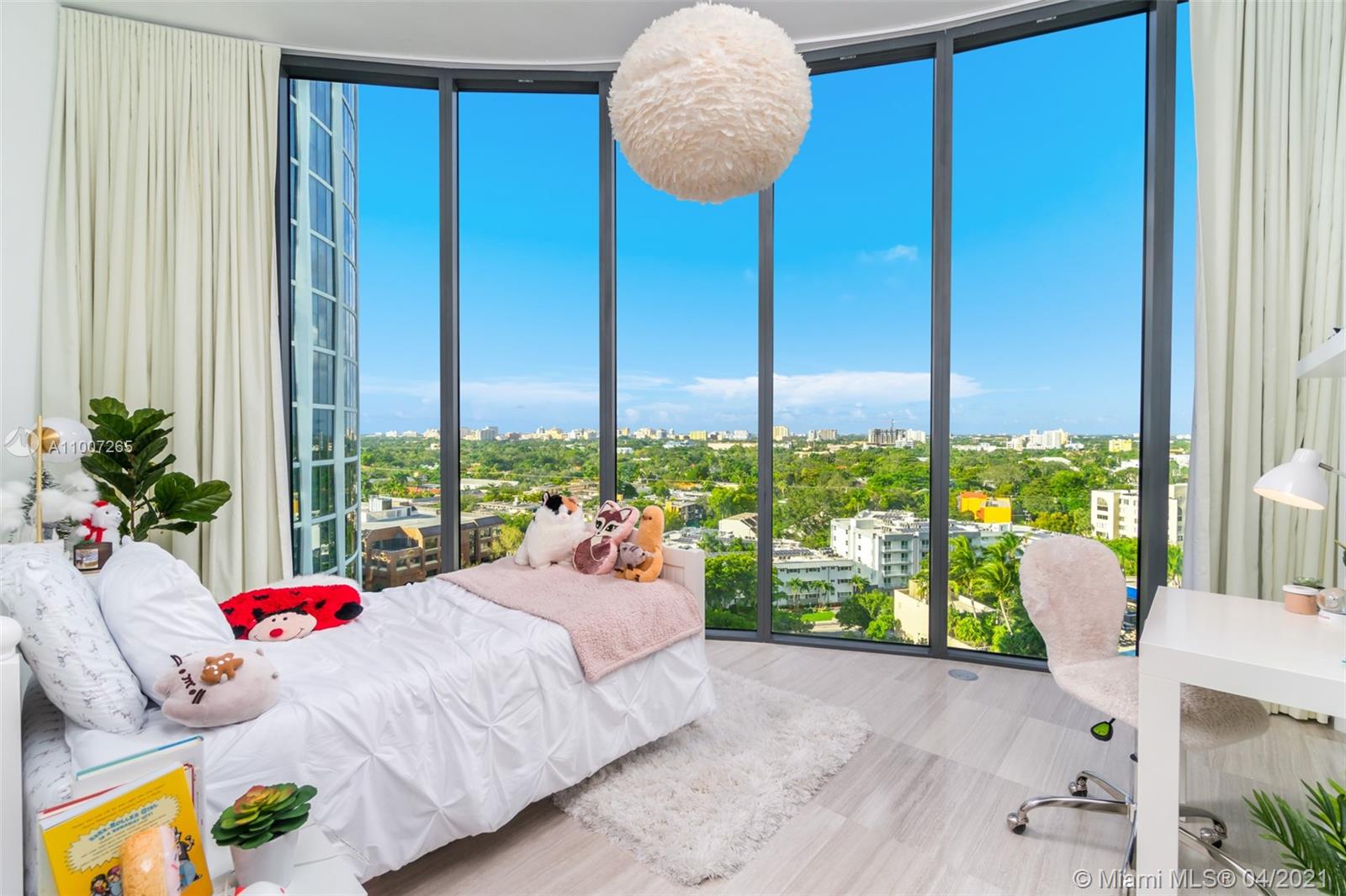 2821 S Bayshore Dr #11D Miami, FL 33133