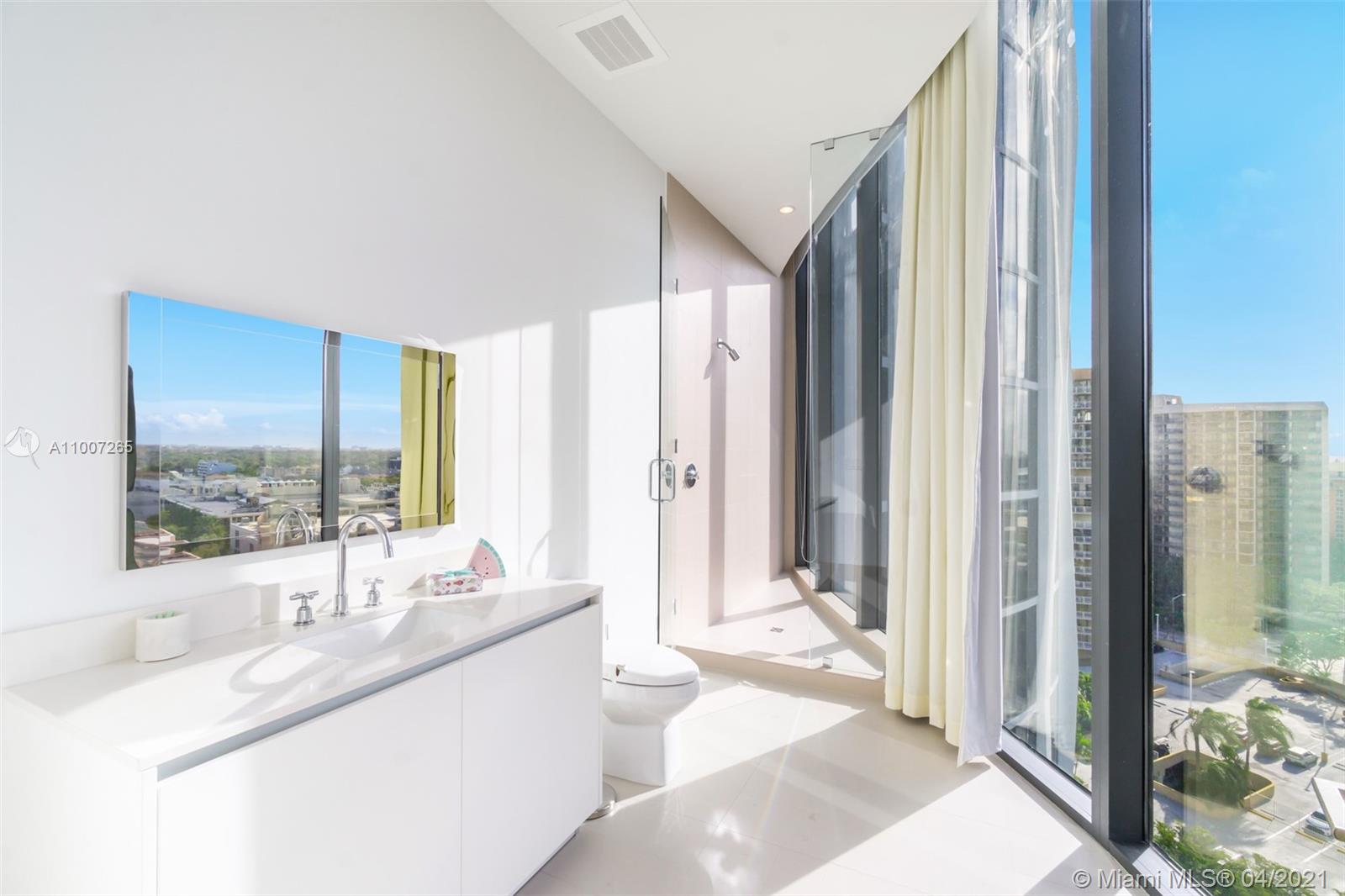 2821 S Bayshore Dr #11D Miami, FL 33133