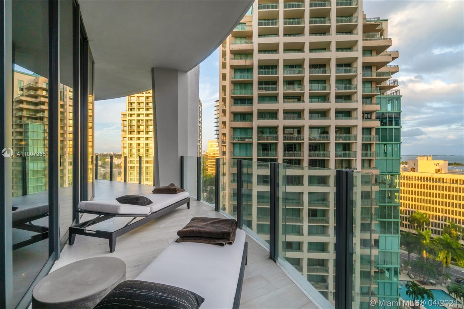 2821 S Bayshore Dr #11D Miami, FL 33133