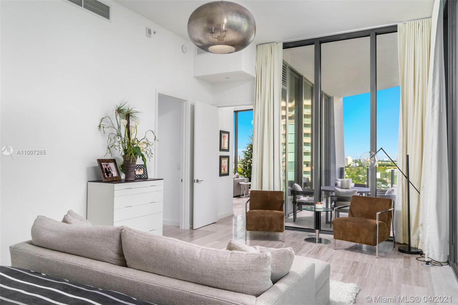 2821 S Bayshore Dr #11D Miami, FL 33133