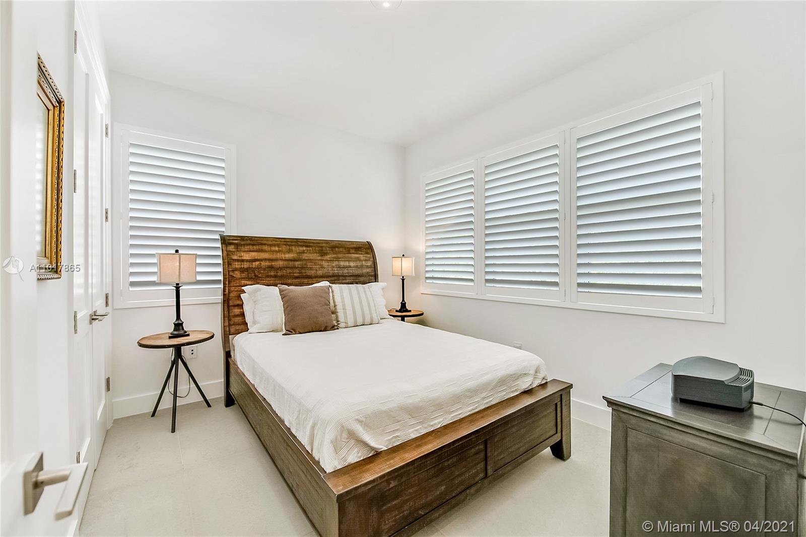 3404 Ponce de Leon Blvd #3404 Coral Gables, FL 33134