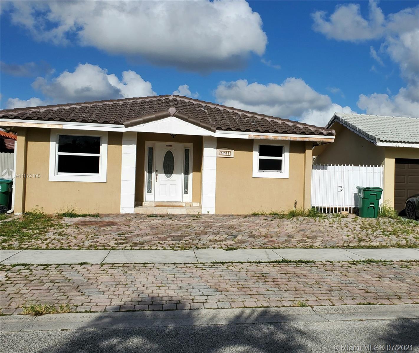 5733 SW 150th Ave