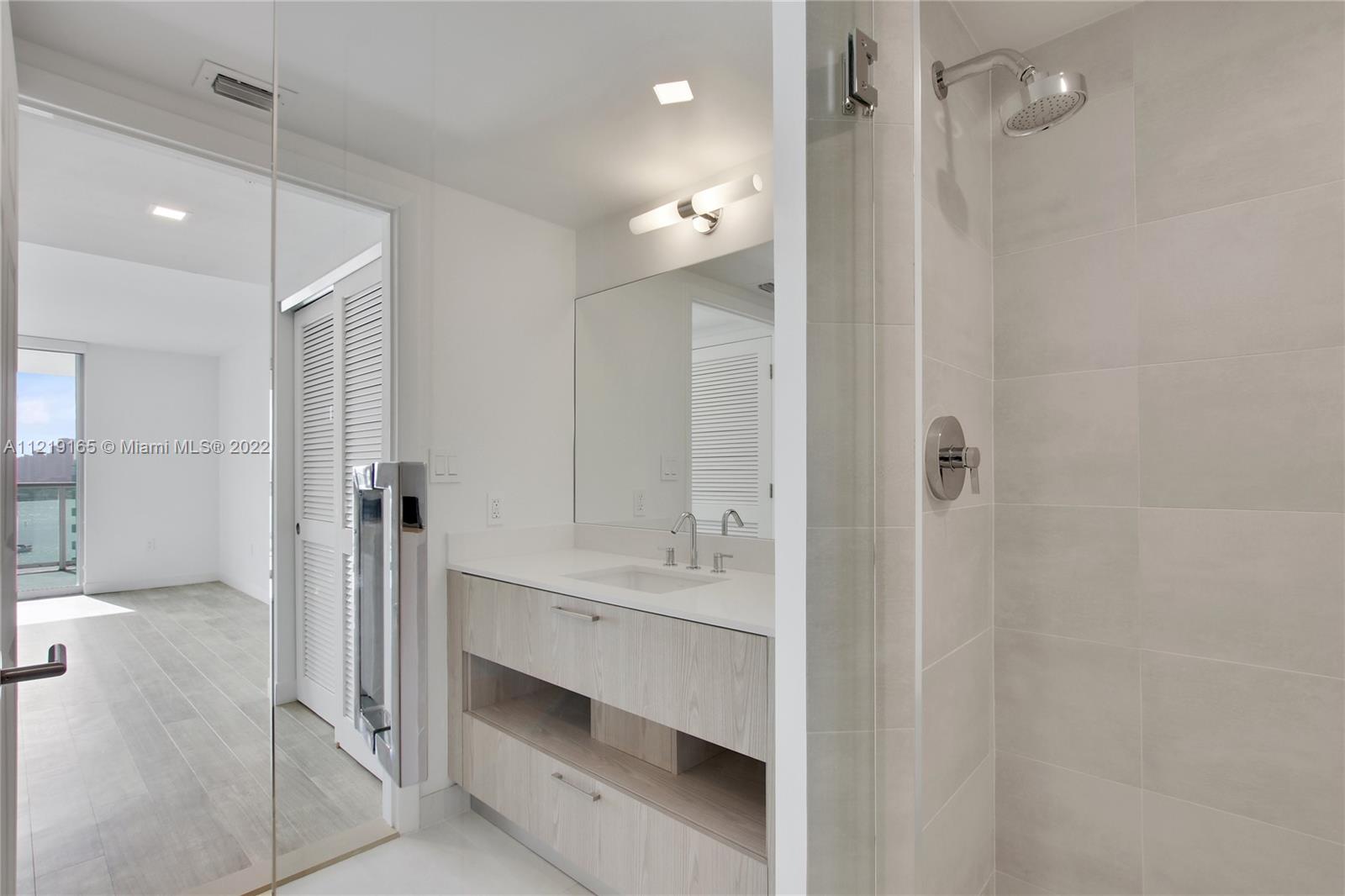 image Flamingo South Beach24