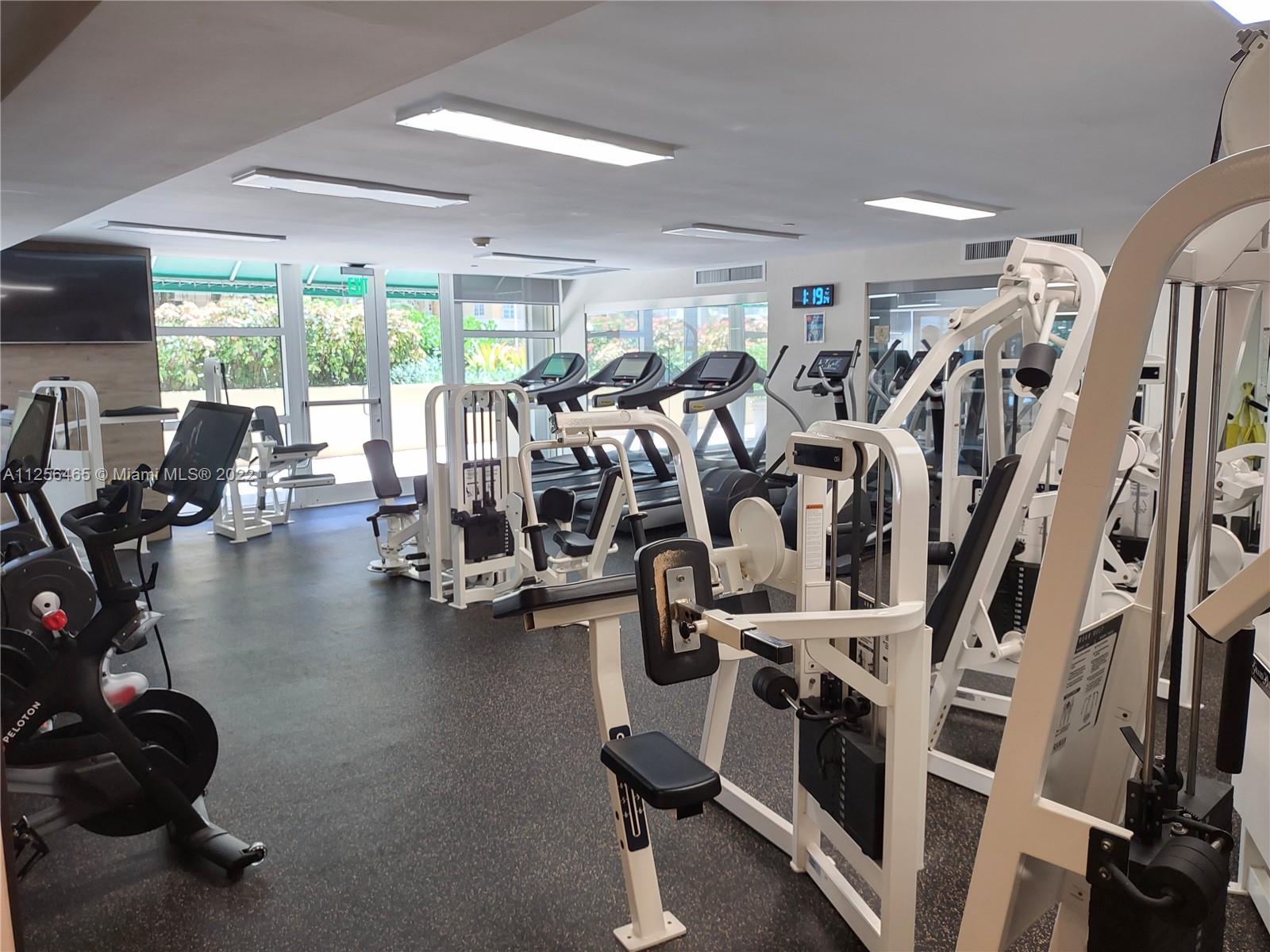 image Grand Bay Residences41