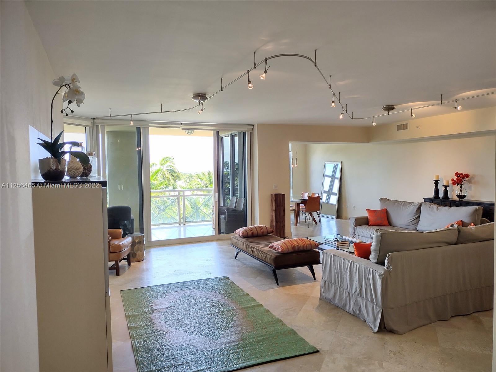 image Grand Bay Residences5