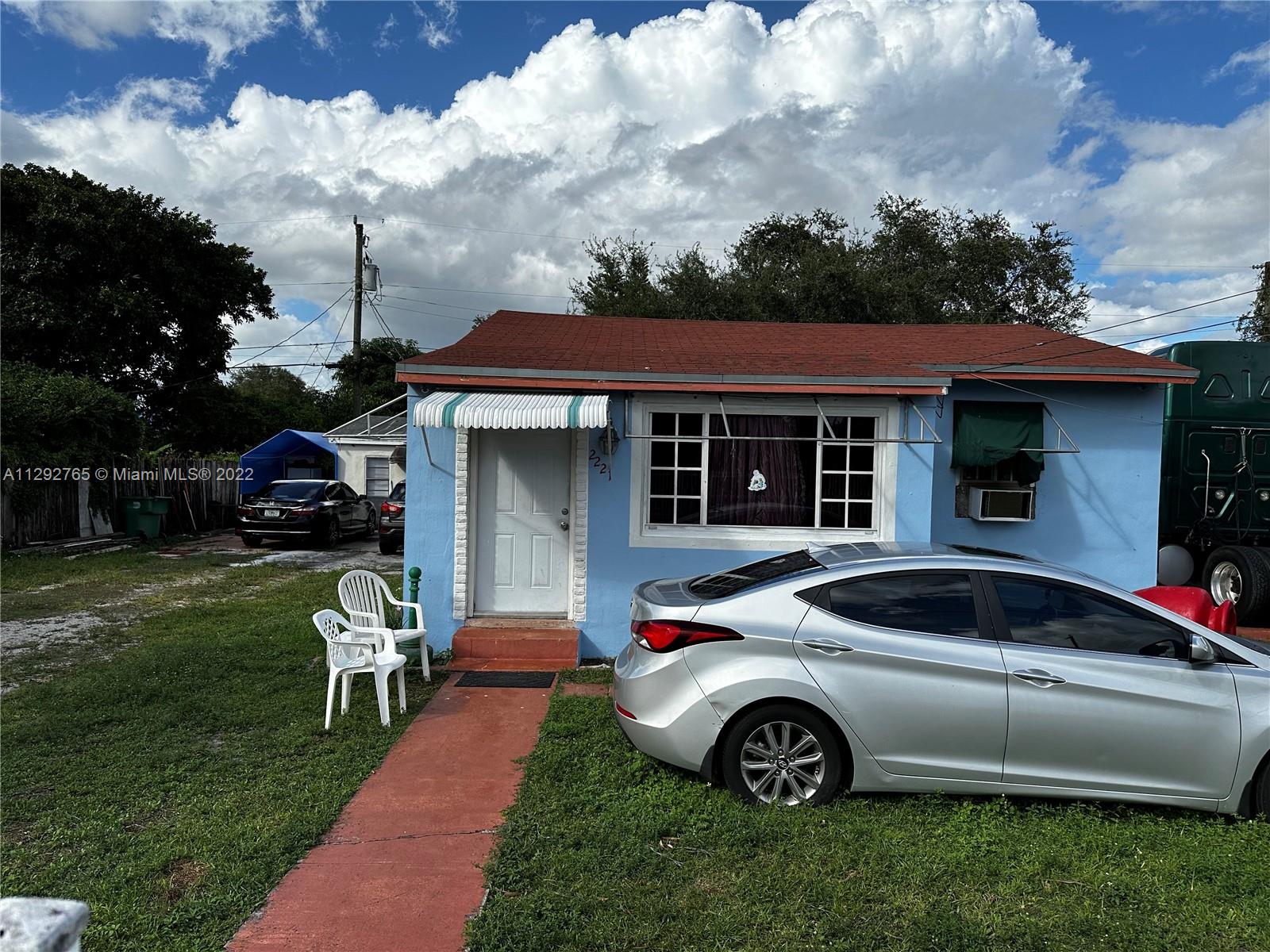 2221 NW 95th Ter