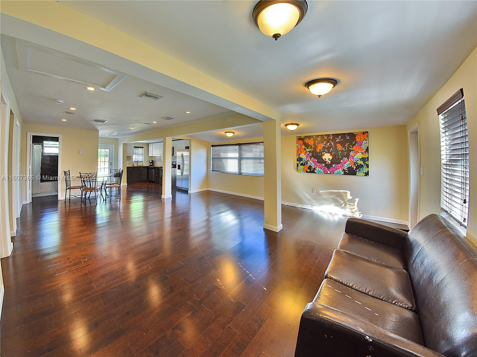 Undisclosed Address Hollywood, FL 33020